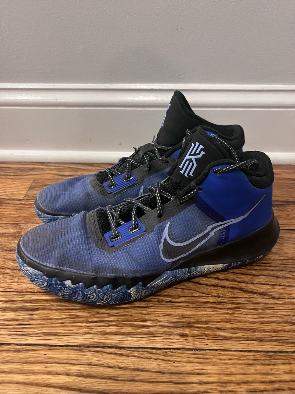 Nike Kyrie Flytrap 4 Mens Basketball Shoes Sneakers Racer Blue Black Size 10.5